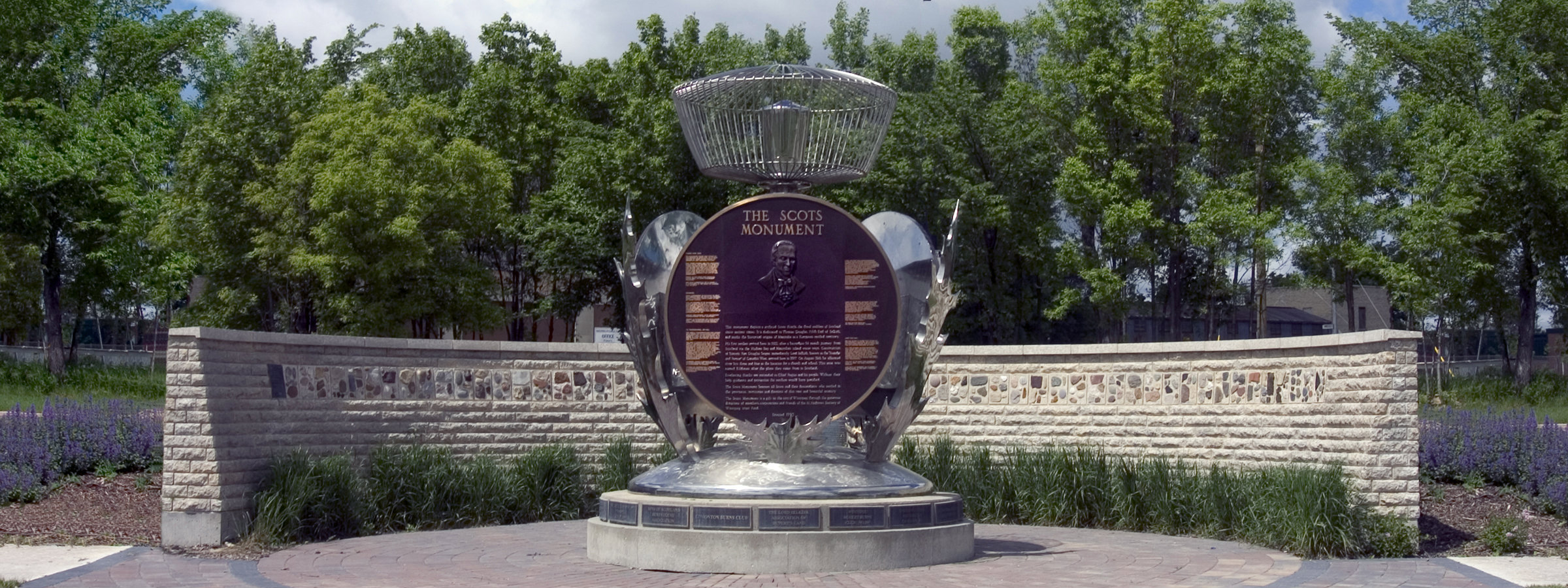 Selkirk Settlers Monument